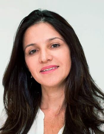 Dr. Vivianne Freitas